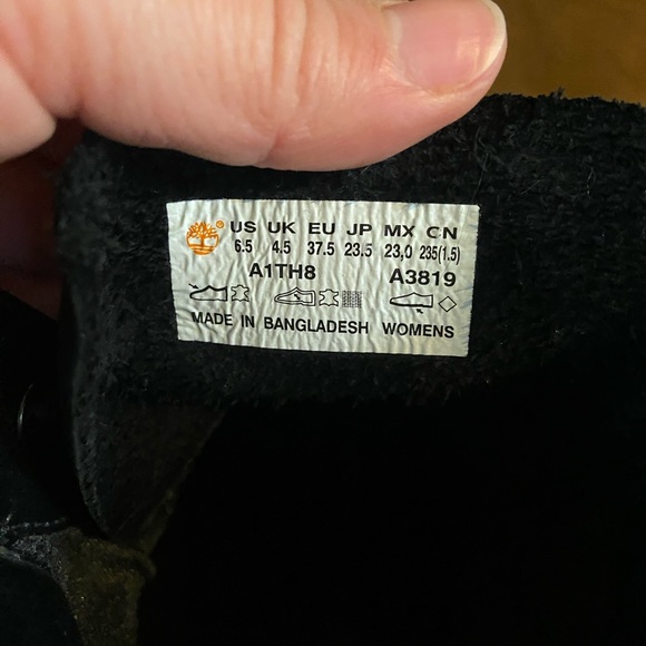 Black Timberland boots, size 6.5 - Picture 2 of 4